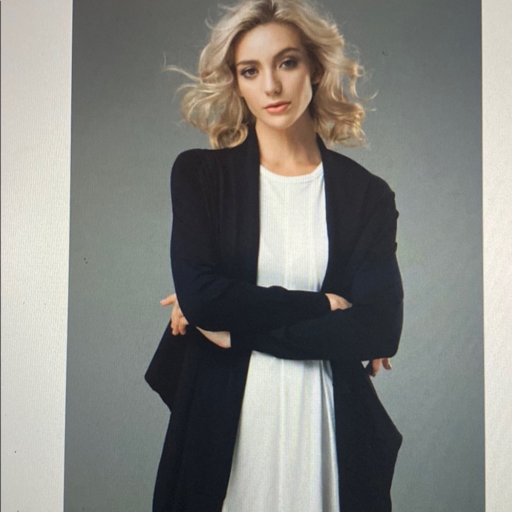 Voya “ Avior Knit Wrap”